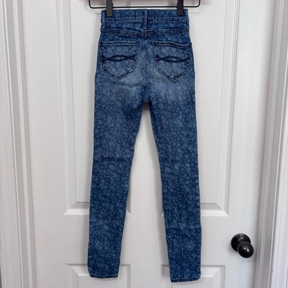 Blue Floral Skinny Jeans | Abercrombie Kids Size 10 - Picture 7 of 10